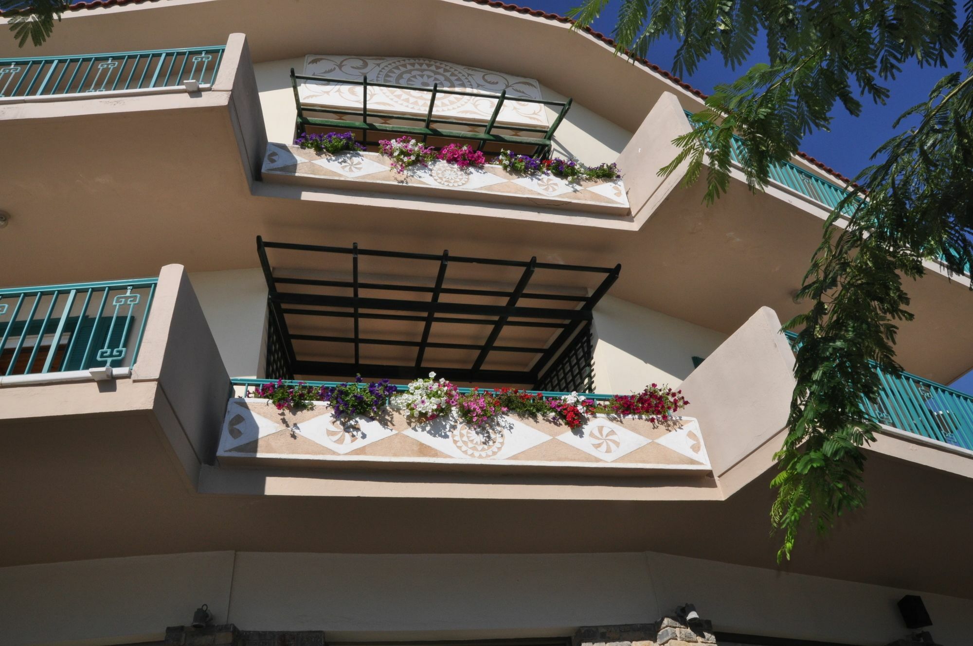Kyveli Hotel Apartments Vrontádos Zewnętrze zdjęcie