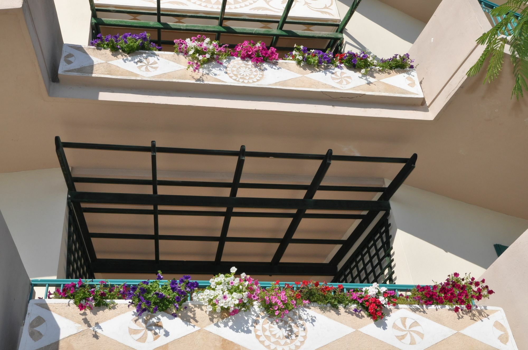 Kyveli Hotel Apartments Vrontádos Zewnętrze zdjęcie